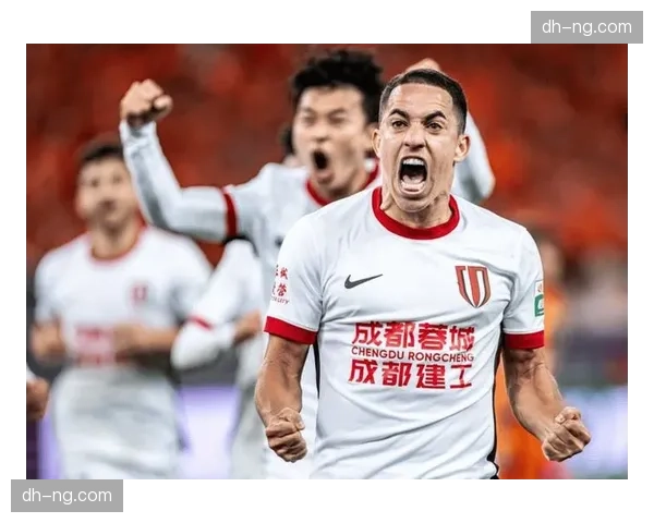 成都蓉城高位压迫体系成型 八轮仅失7球防守冠绝中超